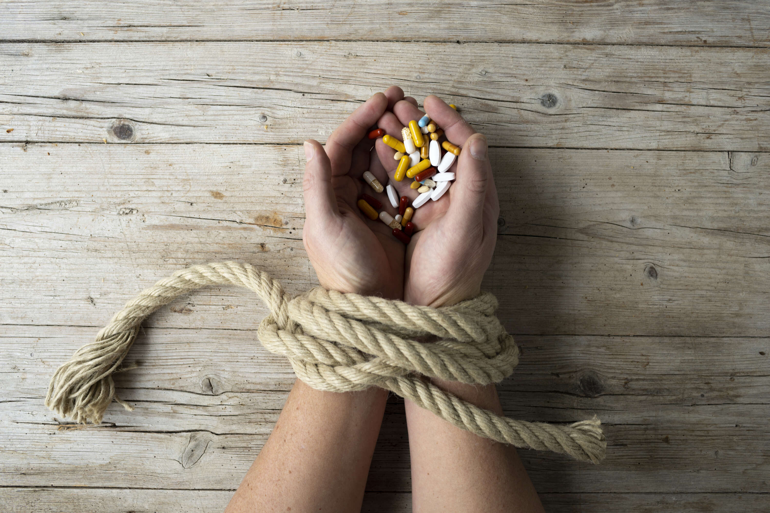 Opiodhaltige Schmerzmittel und ihre Risiken - Gute Pillen - Schlechte Pillen